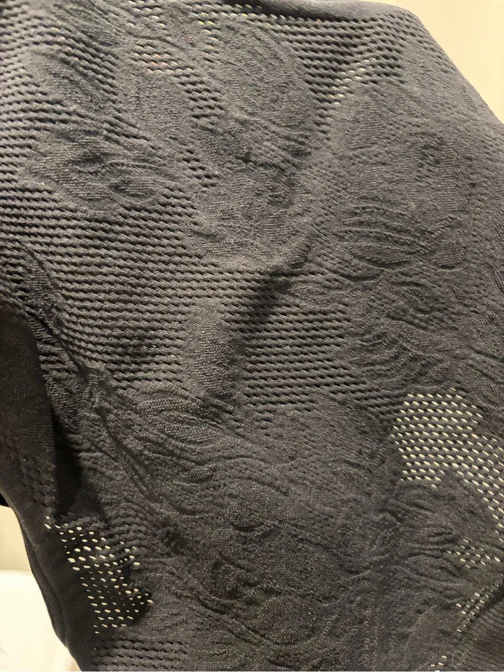 Lululemon Black Seamless Racerback Crop lace overlay top size 6